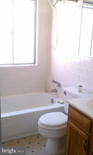 11909 Tarragon Road, Unit 11909 Reisterstown, MD 21136 - Photo 7 of 9 Bath