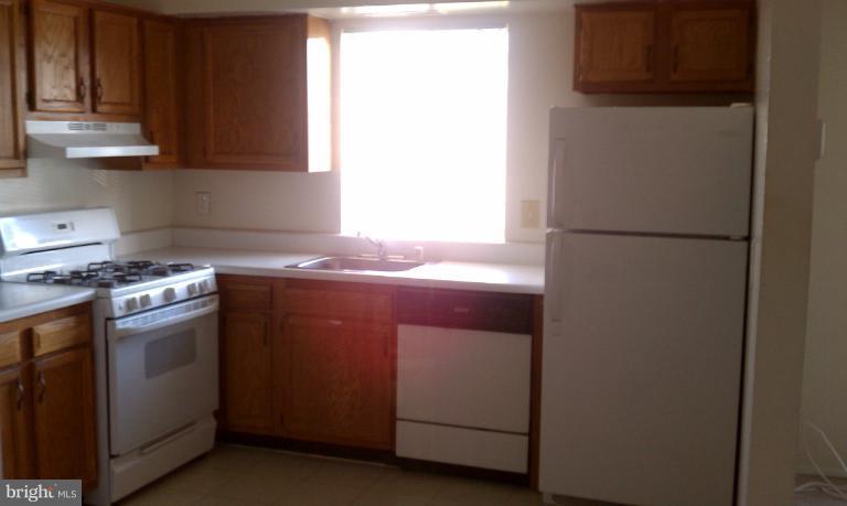 11909 Tarragon Road, Unit 11909 Reisterstown, MD 21136 - Photo 8 of 9 Kitchen