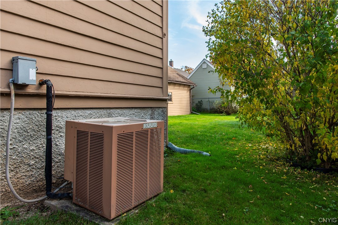 2811 Ogden Place Utica, NY 13501 - Photo 11 of 50