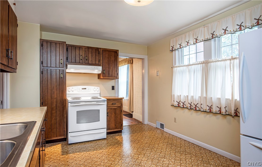 2811 Ogden Place Utica, NY 13501 - Photo 31 of 50