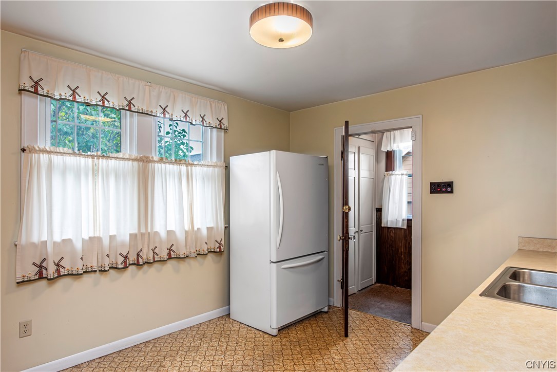 2811 Ogden Place Utica, NY 13501 - Photo 32 of 50