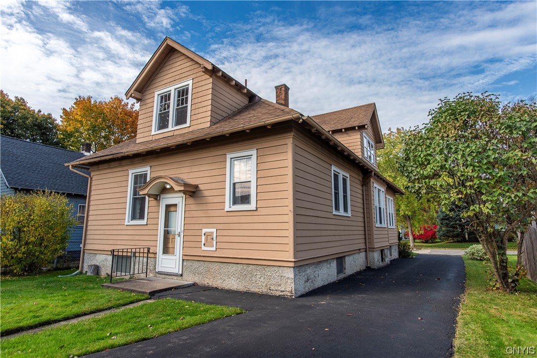 2811 Ogden Place Utica, NY 13501 - Photo 7 of 50