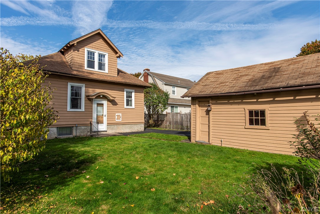 2811 Ogden Place Utica, NY 13501 - Photo 9 of 50