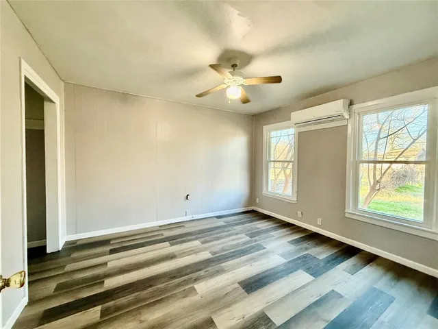 $1,000 | 815 Southeast 18th Street, Unit C, Mineral Wells, TX 76067