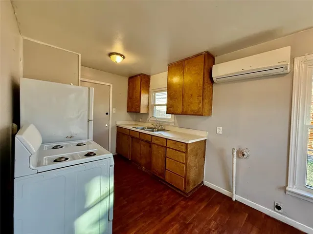 $1,000 | 815 Southeast 18th Street, Unit C, Mineral Wells, TX 76067