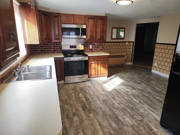 $1,965 | 586 Franklin Street, Unit 1, Worcester, MA 01604