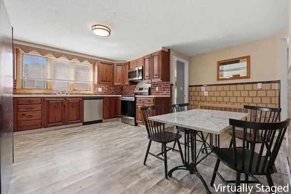 $1,965 | 586 Franklin Street, Unit 1, Worcester, MA 01604