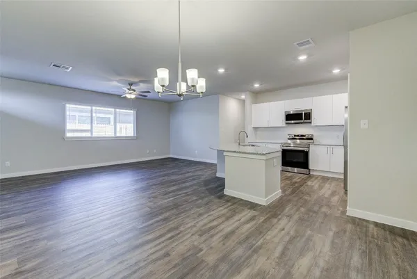 $1,595 | 9848 Grosbeak Lane, Magnolia, TX 77354