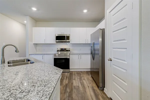 $1,595 | 9848 Grosbeak Lane, Magnolia, TX 77354