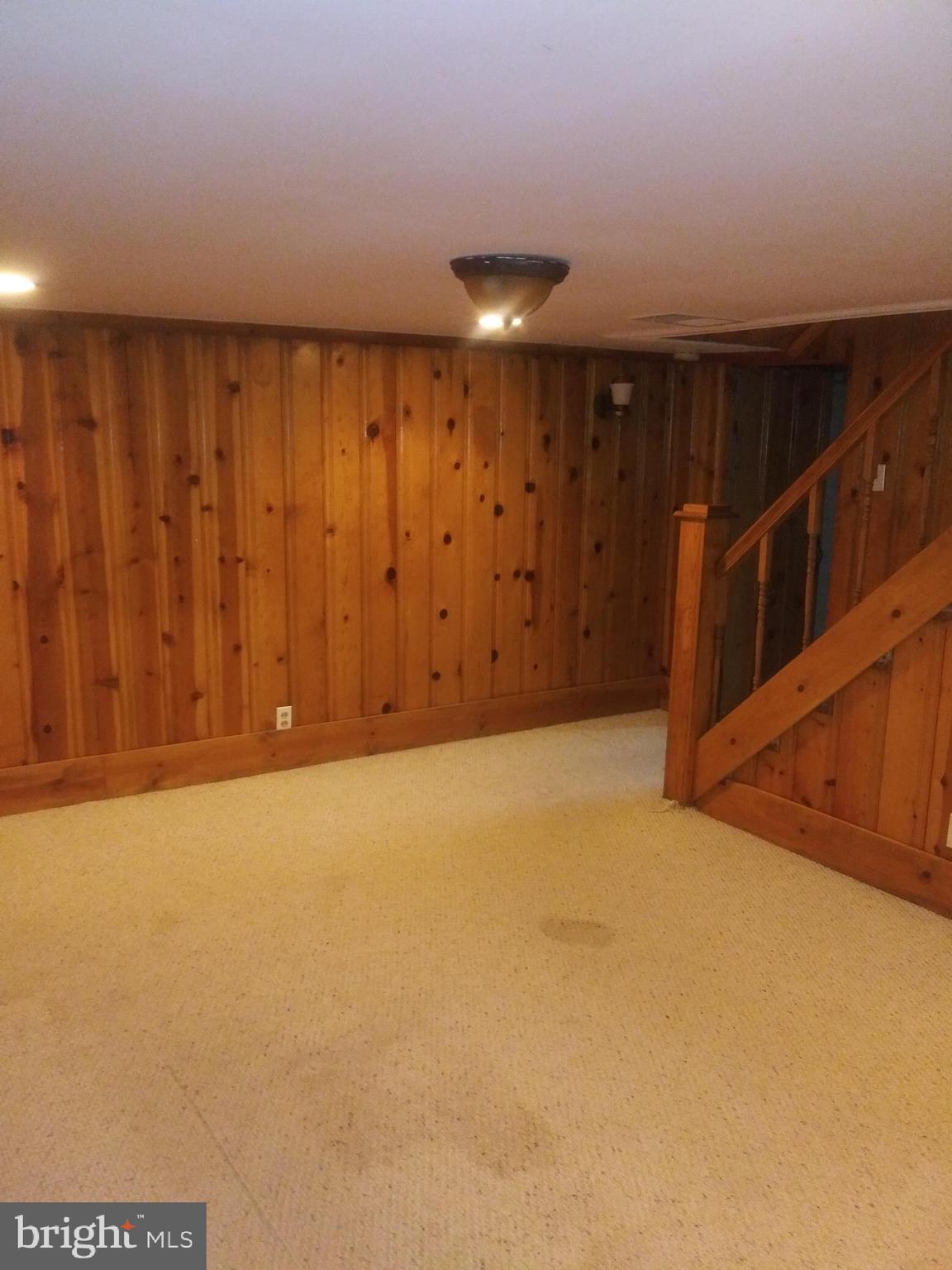 1944 Inverton Road Baltimore, MD 21222 - Photo 2 of 8