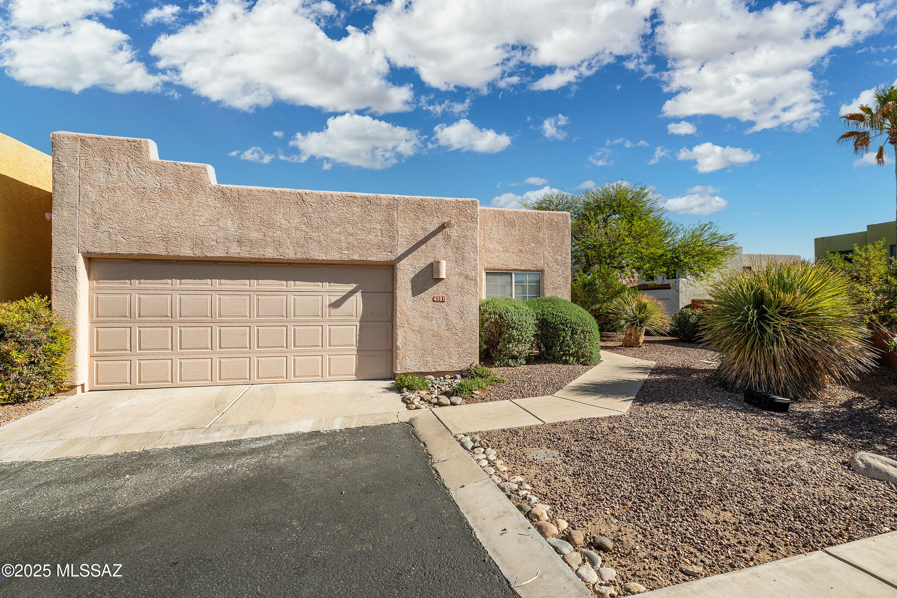 4361 East Kleindale Road Tucson, AZ 85712 - Photo 2 of 26 Gallery Image 2