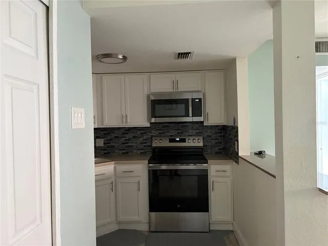 $1,350 | 3845 South Lake Drive, Unit 191, Tampa, FL 33614