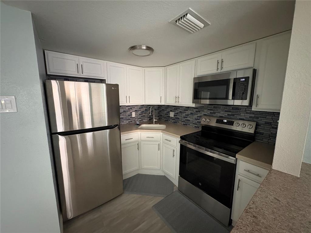 3845 South Lake Drive, Unit 191 Tampa, FL 33614 - Photo 13 of 33