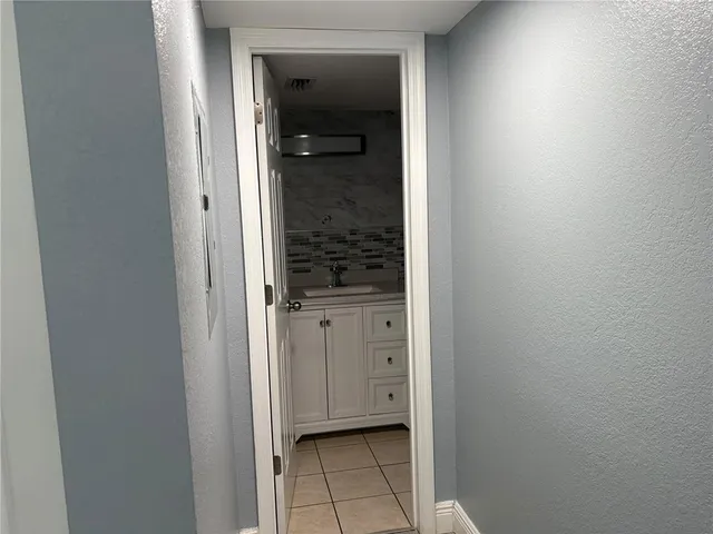 $1,350 | 3845 South Lake Drive, Unit 191, Tampa, FL 33614