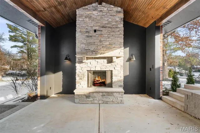 $2,775,000 | 1534 Woodgate Drive, Frontenac, MO 63131