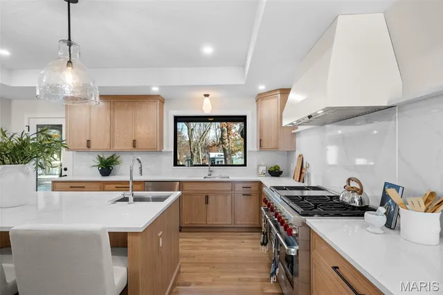 $2,775,000 | 1534 Woodgate Drive, Frontenac, MO 63131