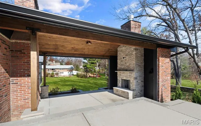 $2,775,000 | 1534 Woodgate Drive, Frontenac, MO 63131