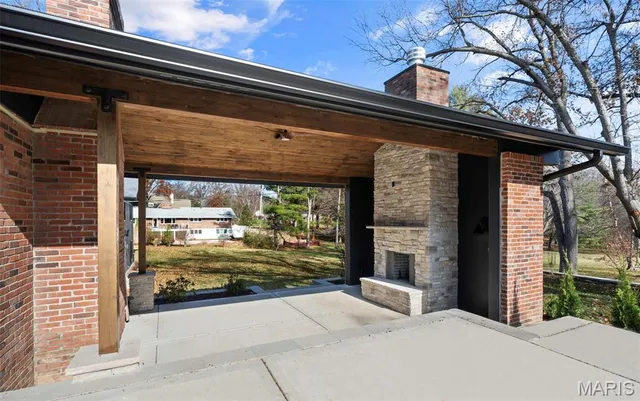 $2,775,000 | 1534 Woodgate Drive, Frontenac, MO 63131