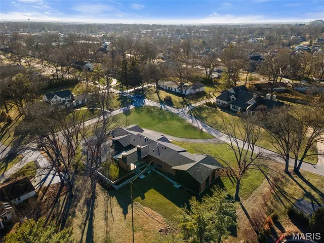 $2,775,000 | 1534 Woodgate Drive, Frontenac, MO 63131