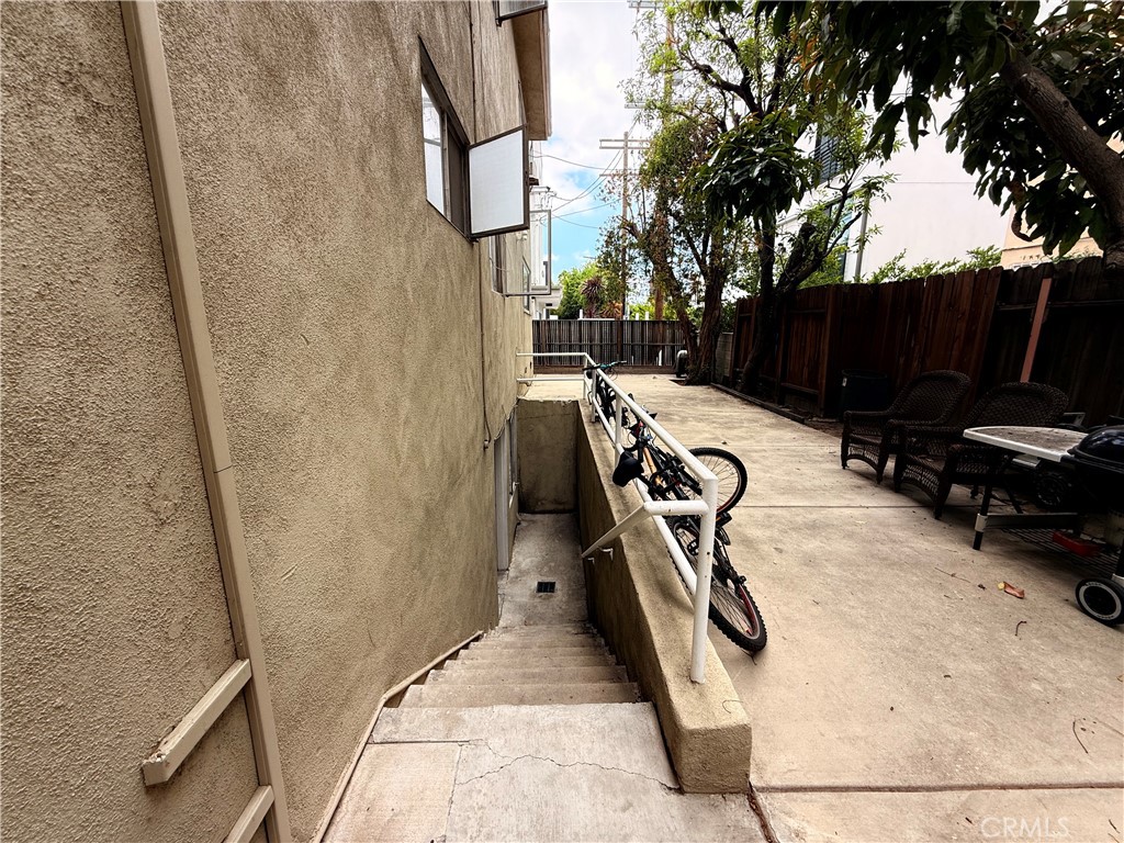 423 Le Doux Road, Unit 10 Los Angeles, CA 90048 - Photo 17 of 18