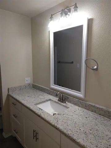 $2,100 | 2601 Partridge Avenue, Arlington, TX 76017