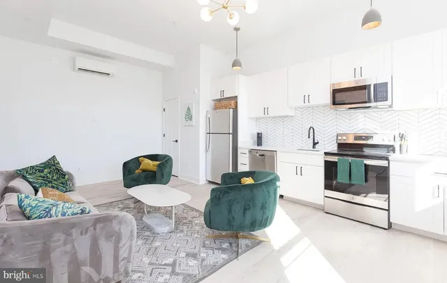 $900 | 415 St Paul Street, Unit 403, Baltimore, MD 21202