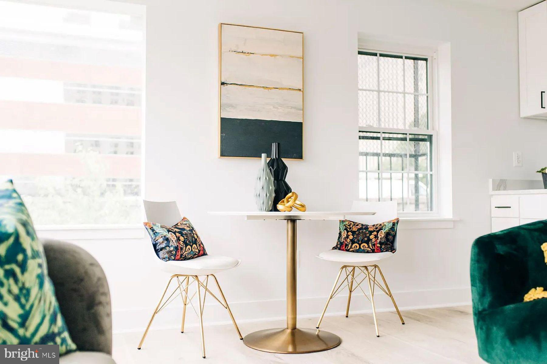 415 St Paul Street, Unit 403 Baltimore, MD 21202 - Photo 3 of 12 Sitting Area - Model Home
