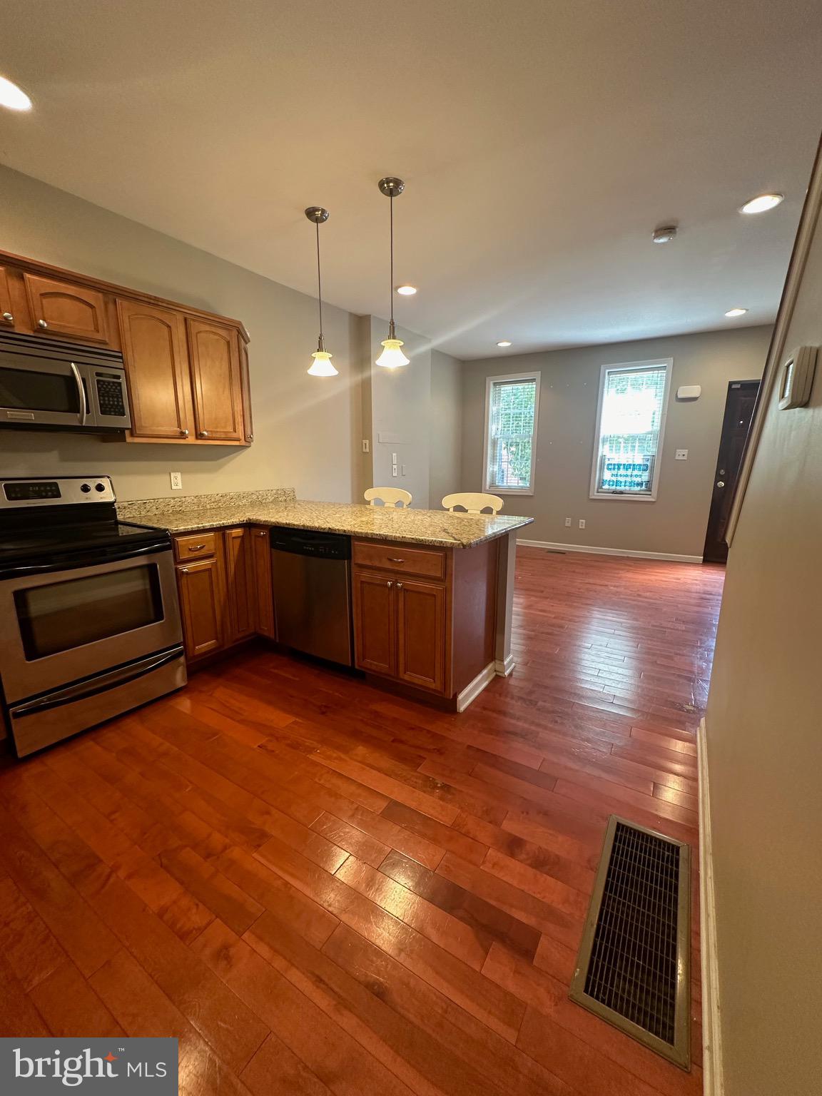 2741 West Harper Street Philadelphia, PA 19130 - Photo 7 of 25