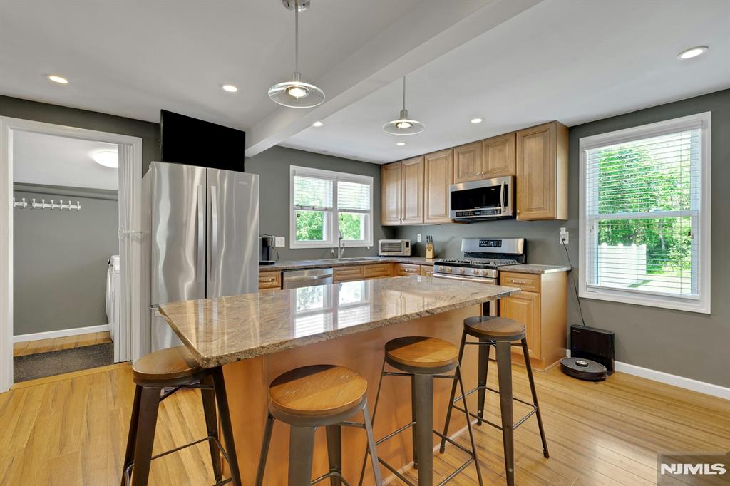 106 Steinmetz Road Hillsborough, NJ 08844 - Photo 5 of 30