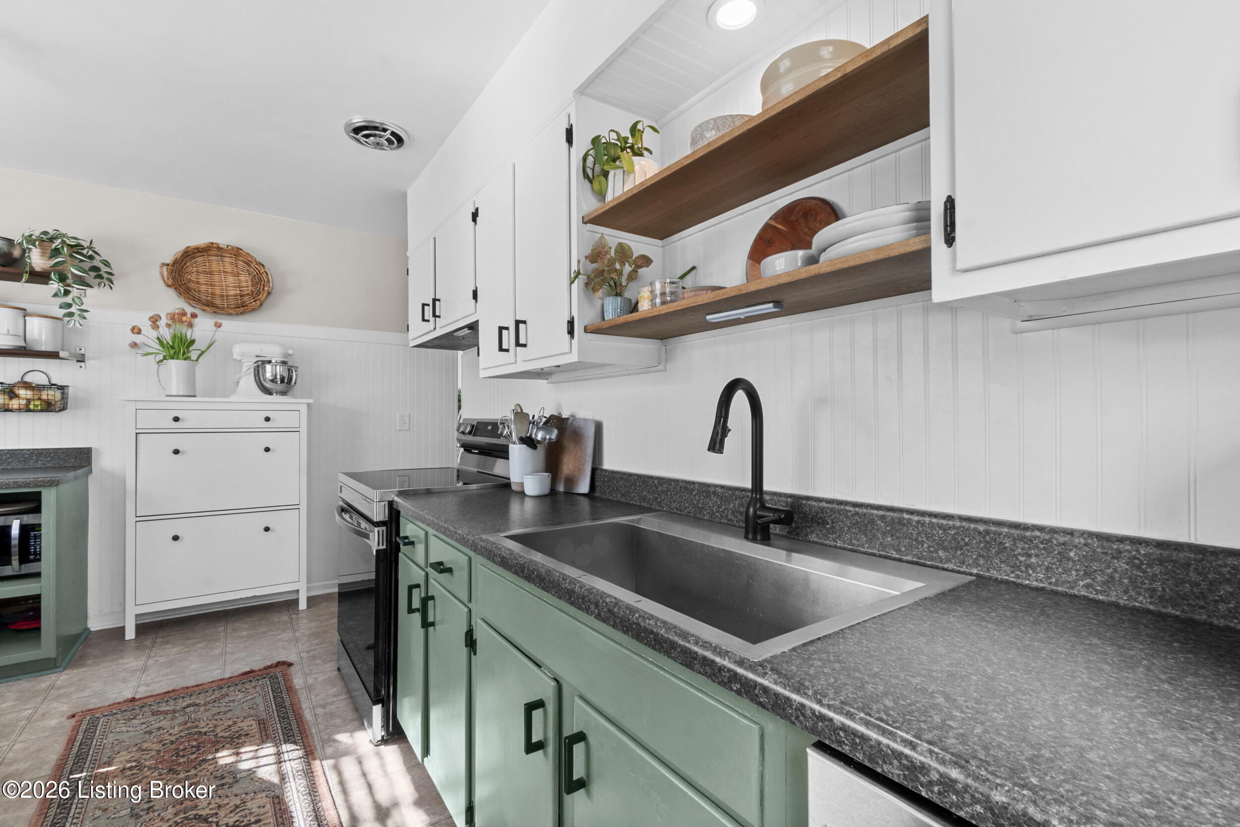 3900 Pembroke Road Louisville, KY 40220 - Photo 11 of 38 Kitchen