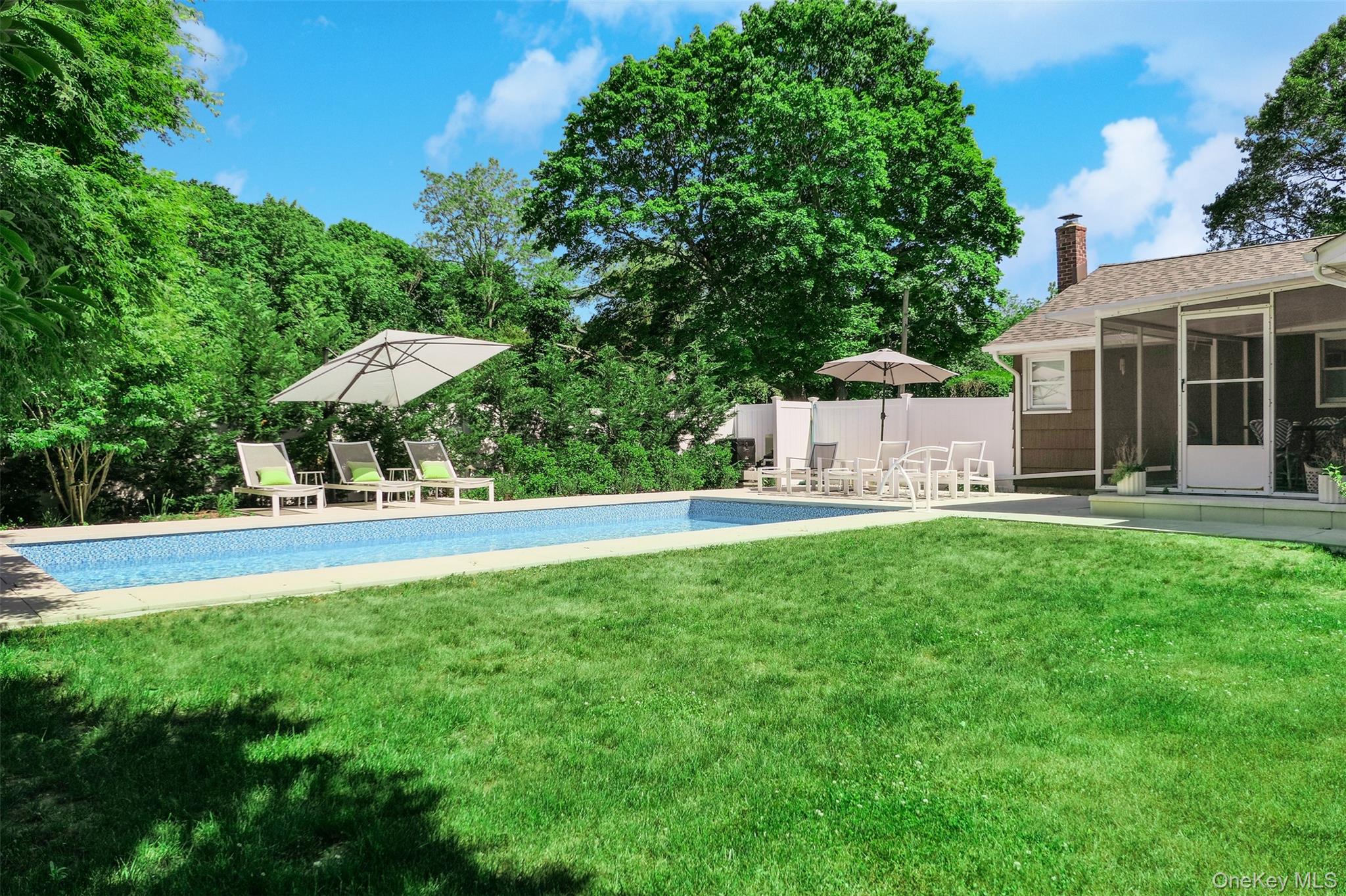 47 Oak Road East Patchogue, NY 11713 - Photo 30 of 36