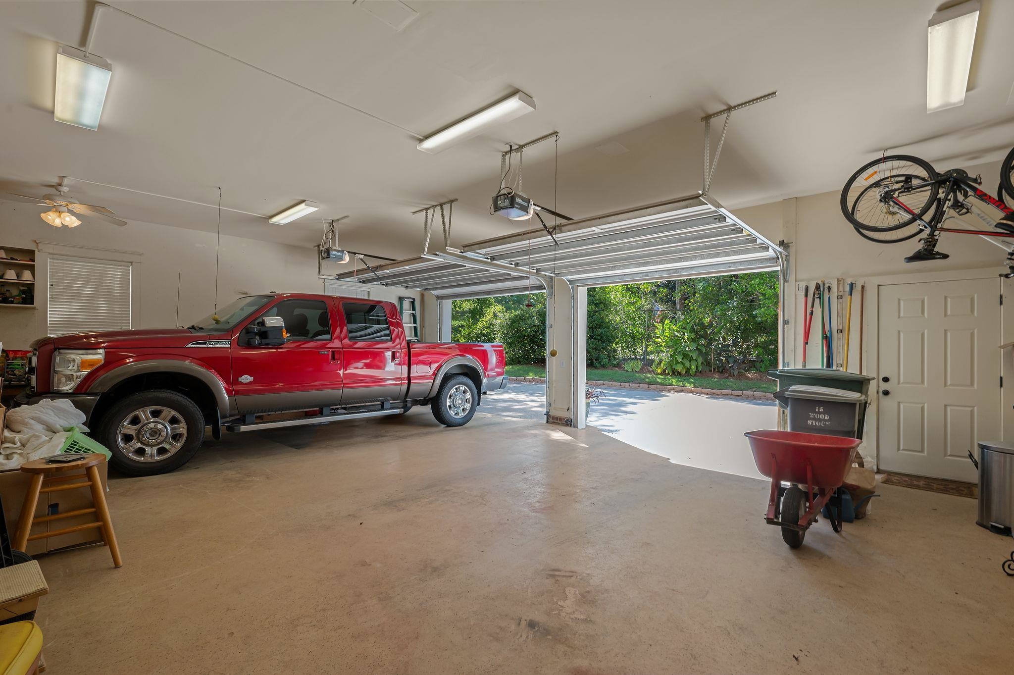 8955 North Lamhatty Lane Daphne, AL 36526 - Photo 41 of 73 Garage