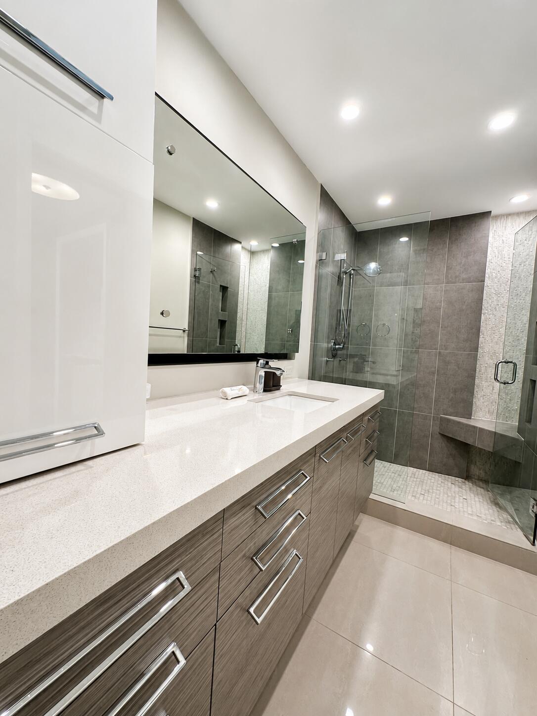 1201 South Riverside Drive, Unit 307 Pompano Beach, FL 33062 - Photo 6 of 12 ChatGPT Image Jun 9, 2026, 03_31_18 PM