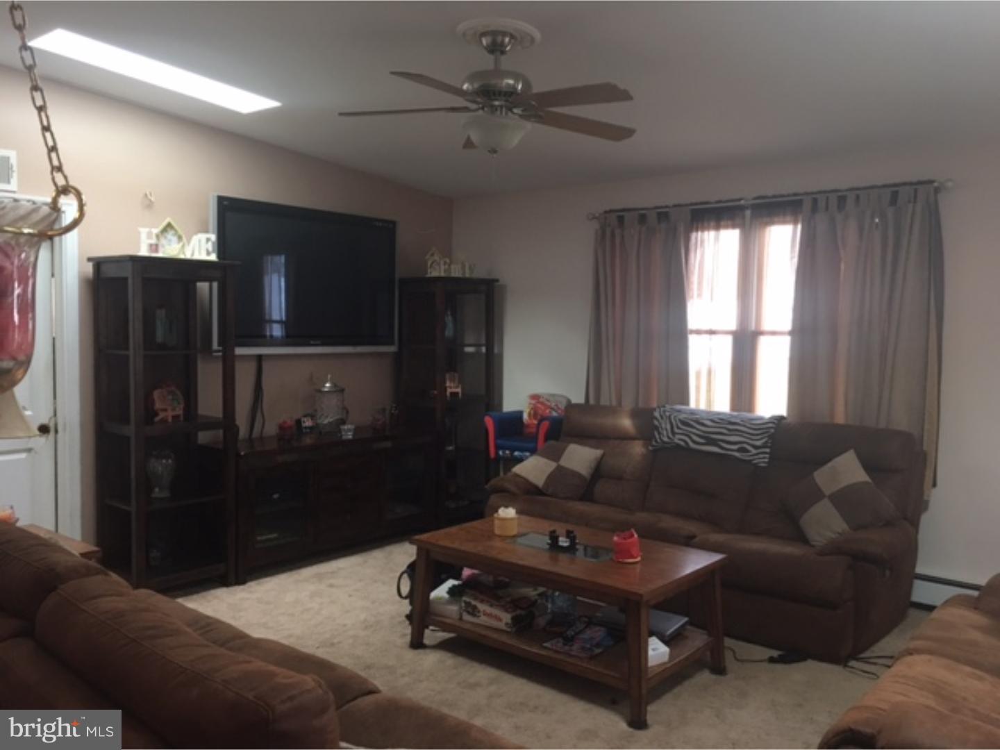 64 Butternut Road Levittown, PA 19057 - Photo 10 of 23 Living Room