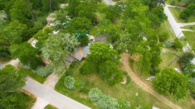 $1,050,000 | 1802 Pinewoods Way, Spring, TX 77386