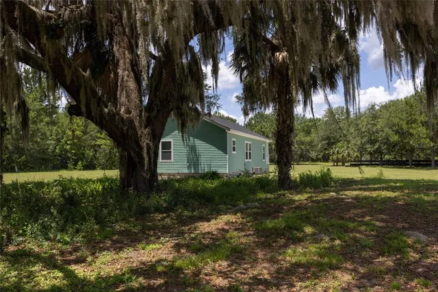 $437,000 | 16011 County Road 325, Hawthorne, FL 32640