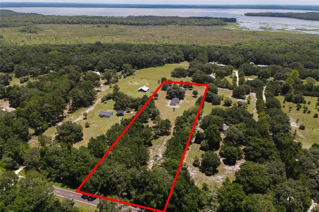 $437,000 | 16011 County Road 325, Hawthorne, FL 32640