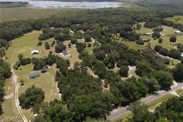 $437,000 | 16011 County Road 325, Hawthorne, FL 32640