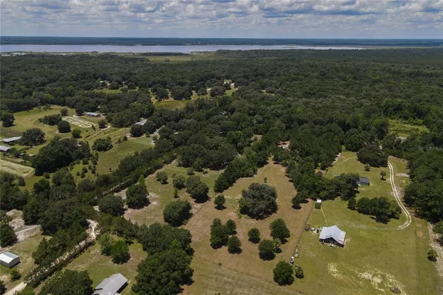 $437,000 | 16011 County Road 325, Hawthorne, FL 32640