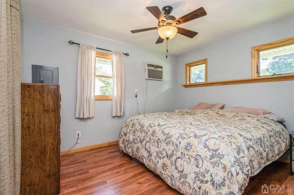 24 Markham Road Edison, NJ 08817 - Photo 10 of 20 a bedroom with bed and window