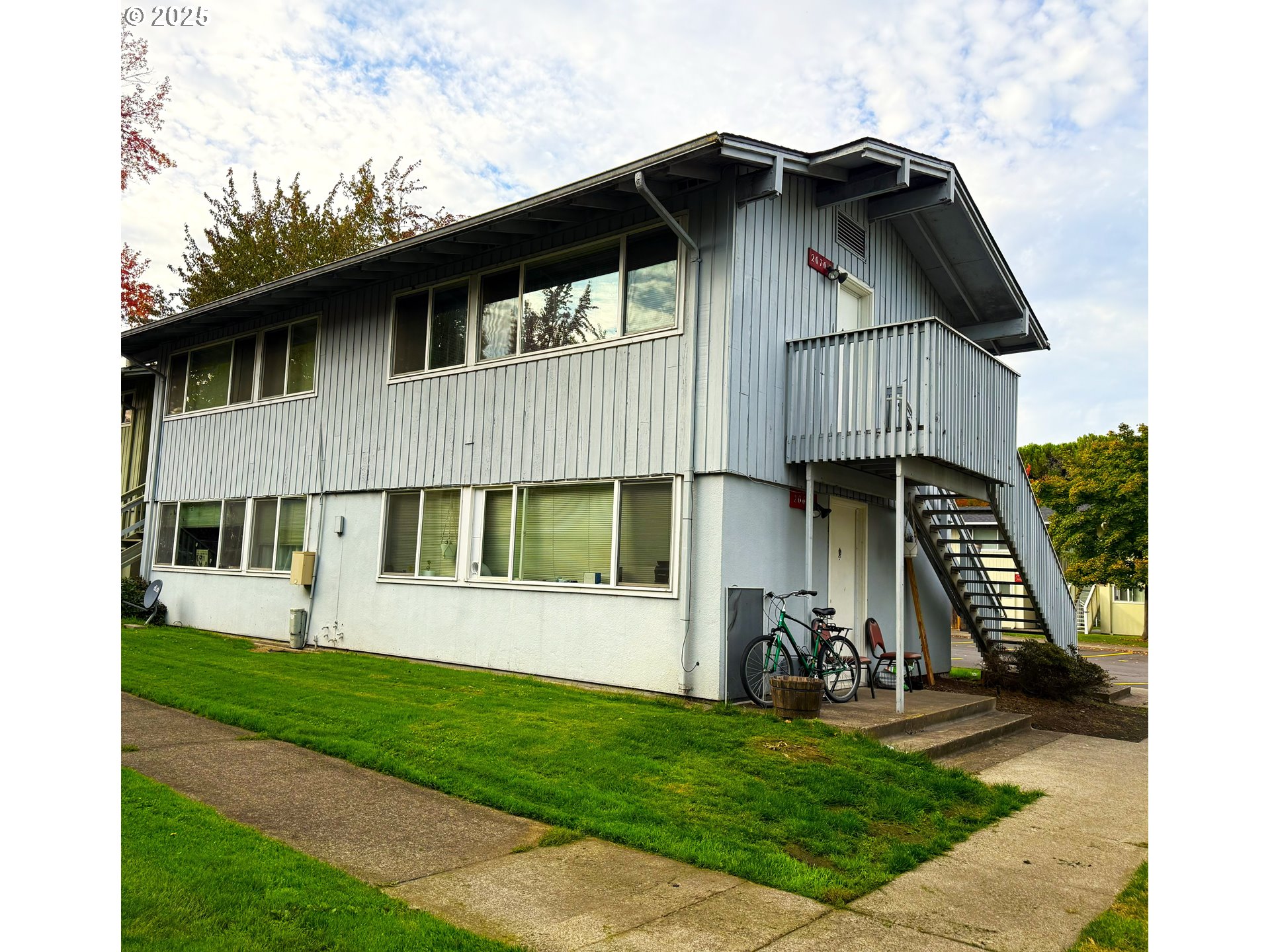 2064 West 17th Avenue Eugene, OR 97402 - Photo 1 of 5