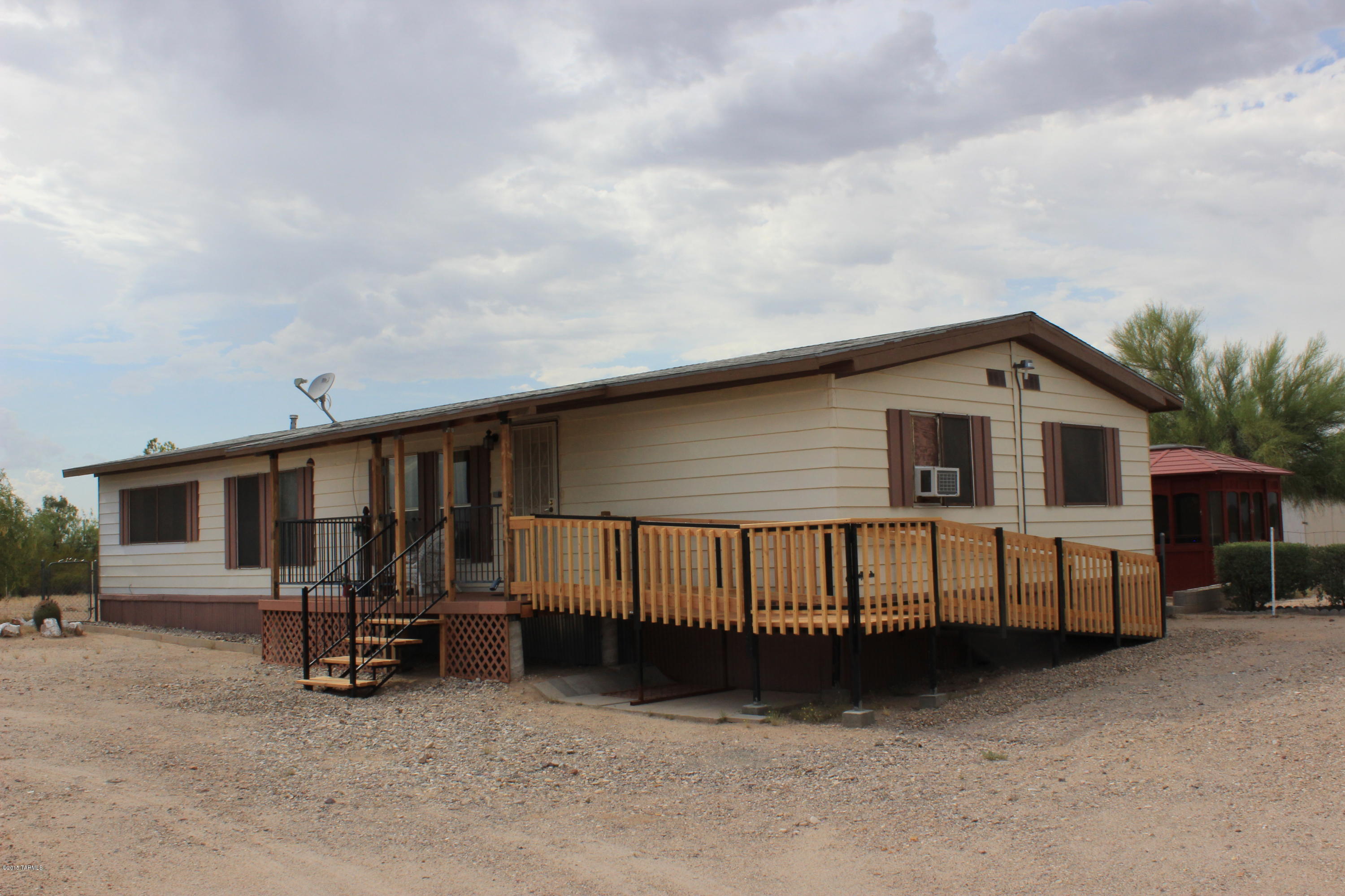 16640 West Moore Road Marana, AZ 85653 - Photo 1 of 37 Gallery Image 1