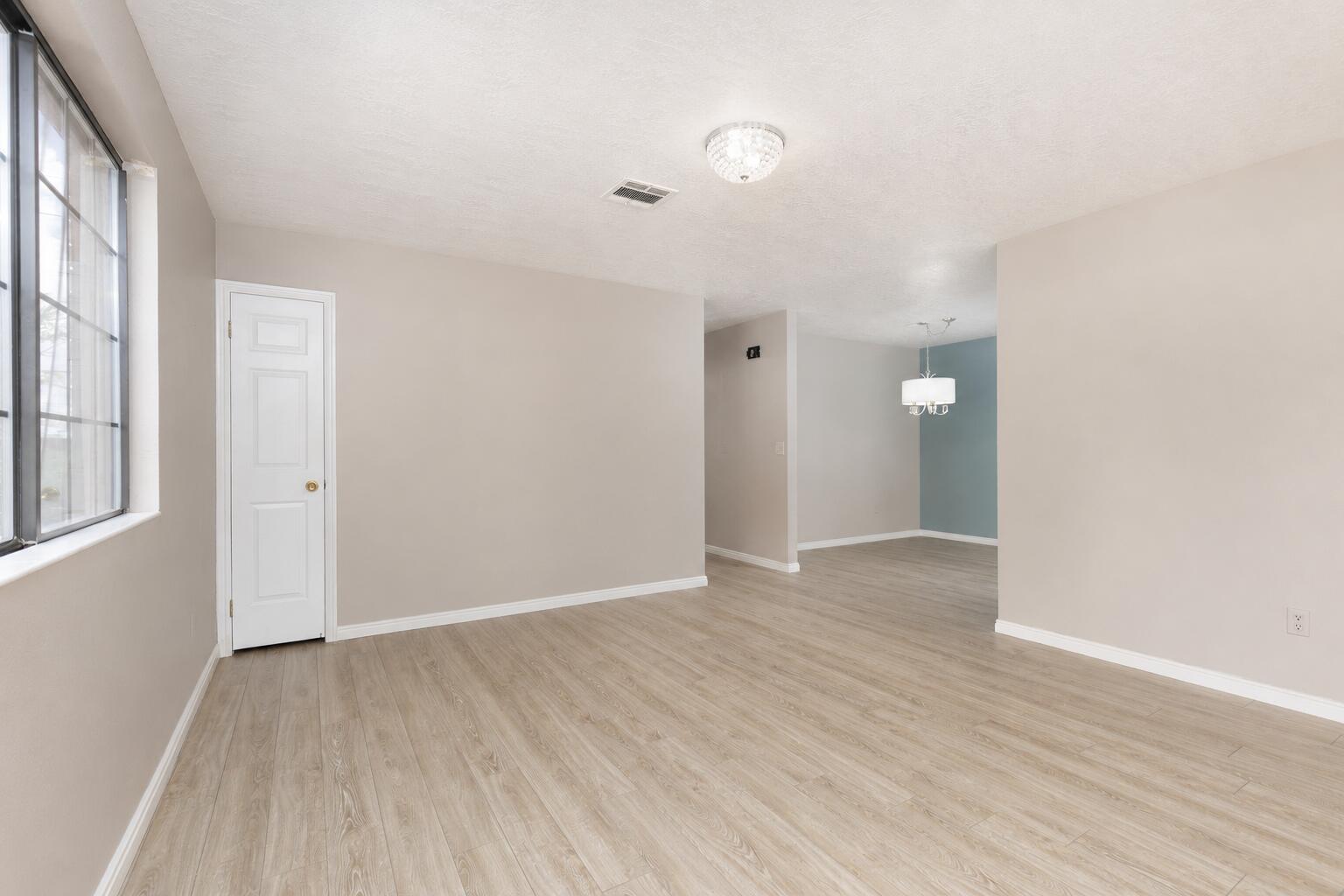 55 West 400th Street South, Unit 15 St. George, UT 84770 - Photo 3 of 16 Sun town living room view