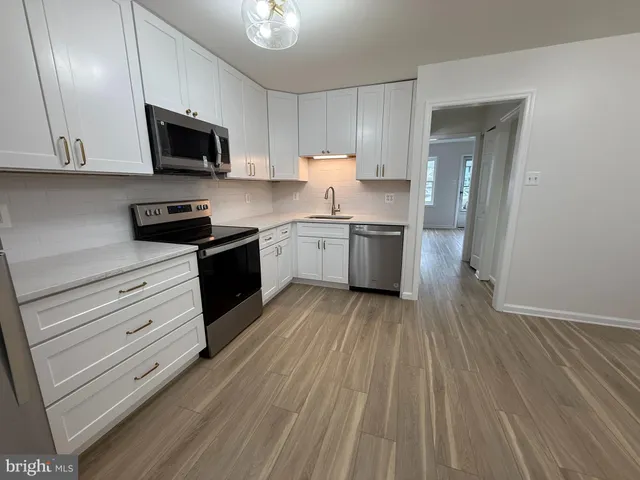 $1,975 | 7308 East Springbrook Court, Middletown, MD 21769