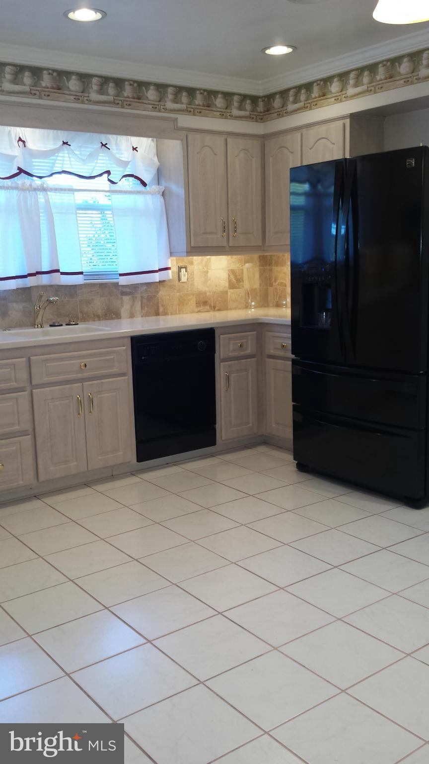 4513 Old Court Road Baltimore, MD 21208 - Photo 4 of 30 Kitchen