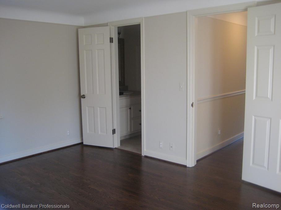 548 Hawthorne Road Grosse Pointe, MI 48236 - Photo 17 of 23 1048 Hawthorne (14)