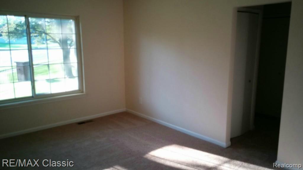 29666 Middlebelt Road Farmington Hills, MI 48334 - Photo 8 of 15