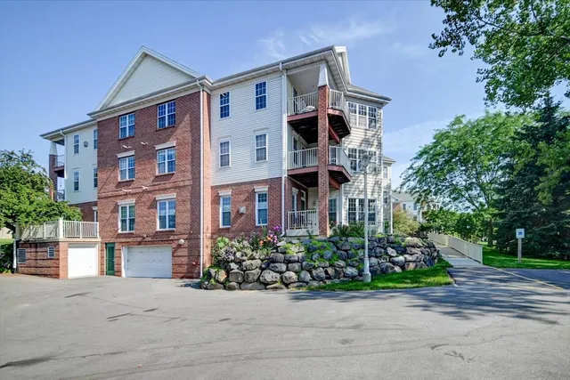 $299,000 | 127 Shato Lane, Monona, WI 53716