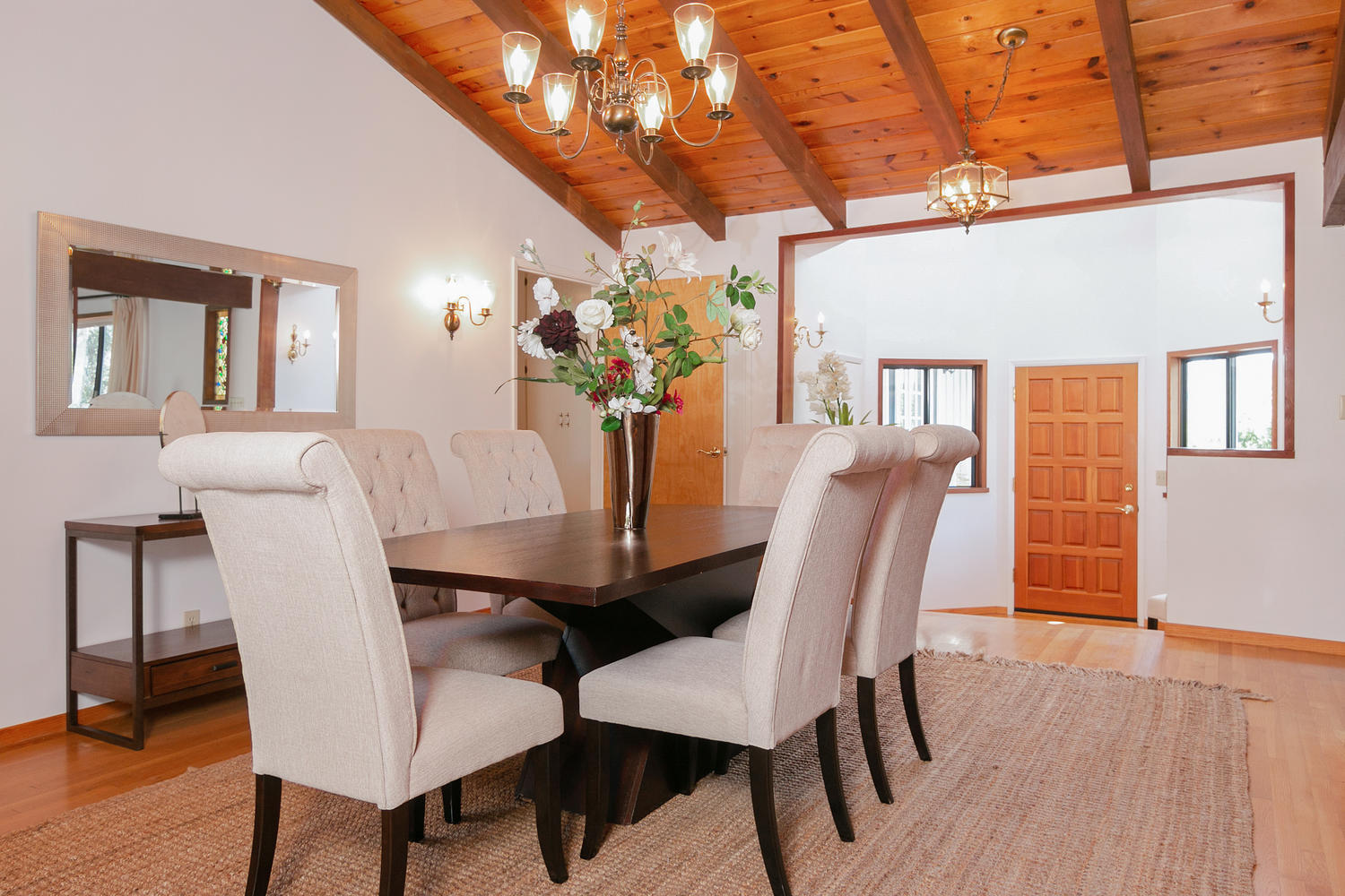 186 Sierra Vista Road Montecito, CA 93108 - Photo 12 of 47 12 - Dining Room