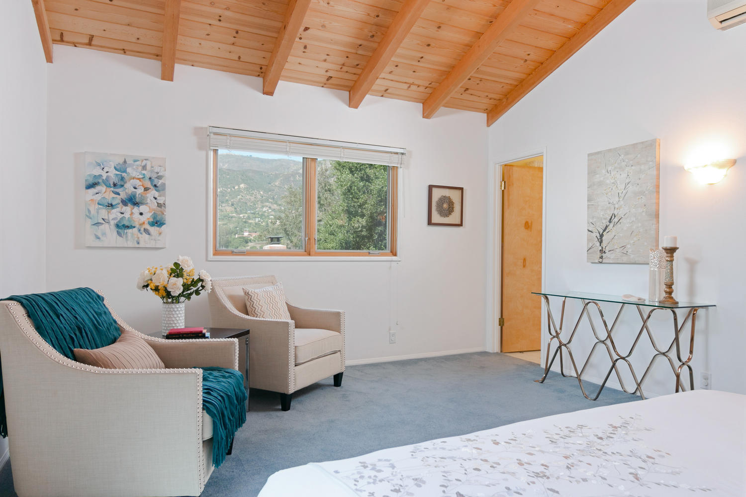 186 Sierra Vista Road Montecito, CA 93108 - Photo 21 of 47 21 - Upstairs Master Bedroom